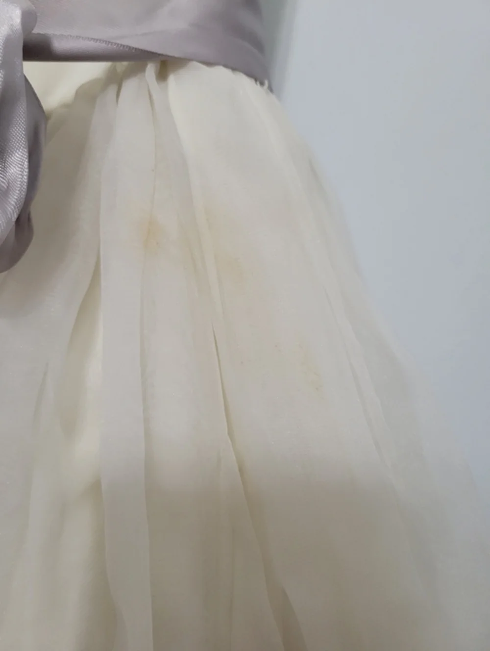 Sweet Beginnings Flower Girl Dress Size 8 Ivory‎ Off White w/ Gray Sash
